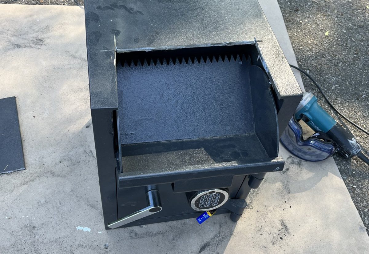 Après : coffre-fort Chubbsafes ouvert par découpe