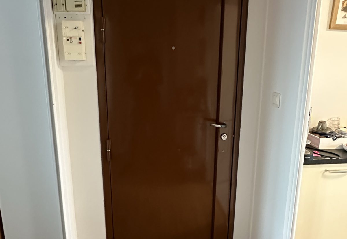 Après : porte palière blindée avec un blindage Rmetic de Tordjman Métal